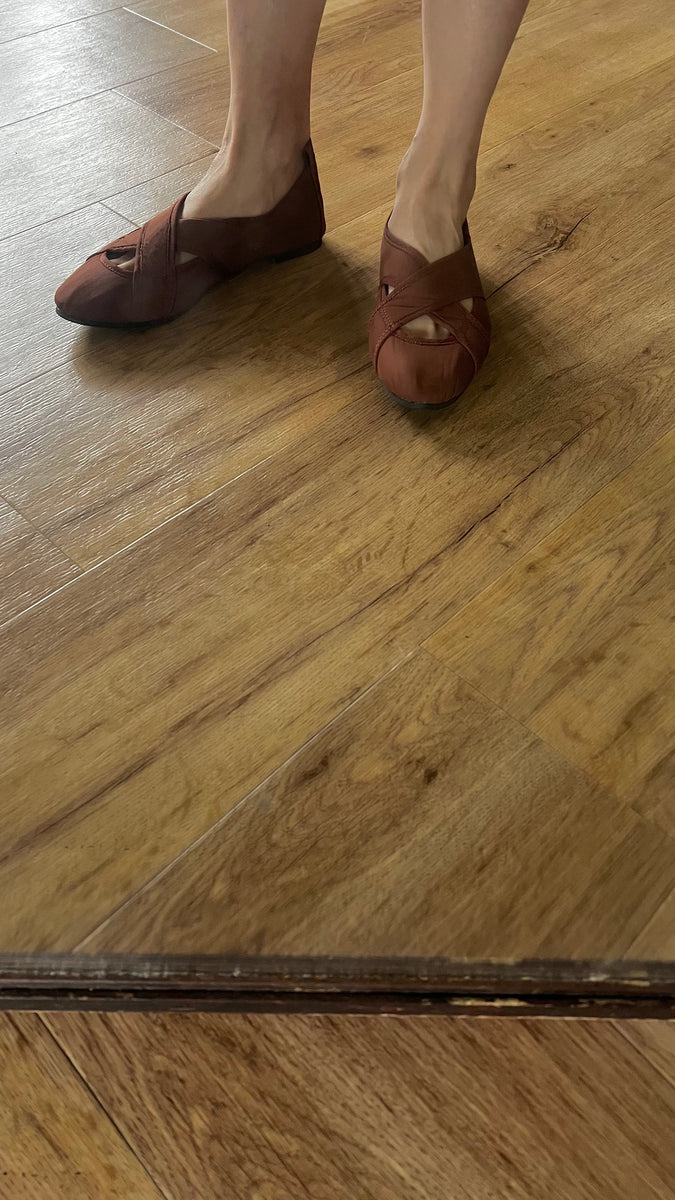 ORIGINAL SHOES BROWN – HOOKED